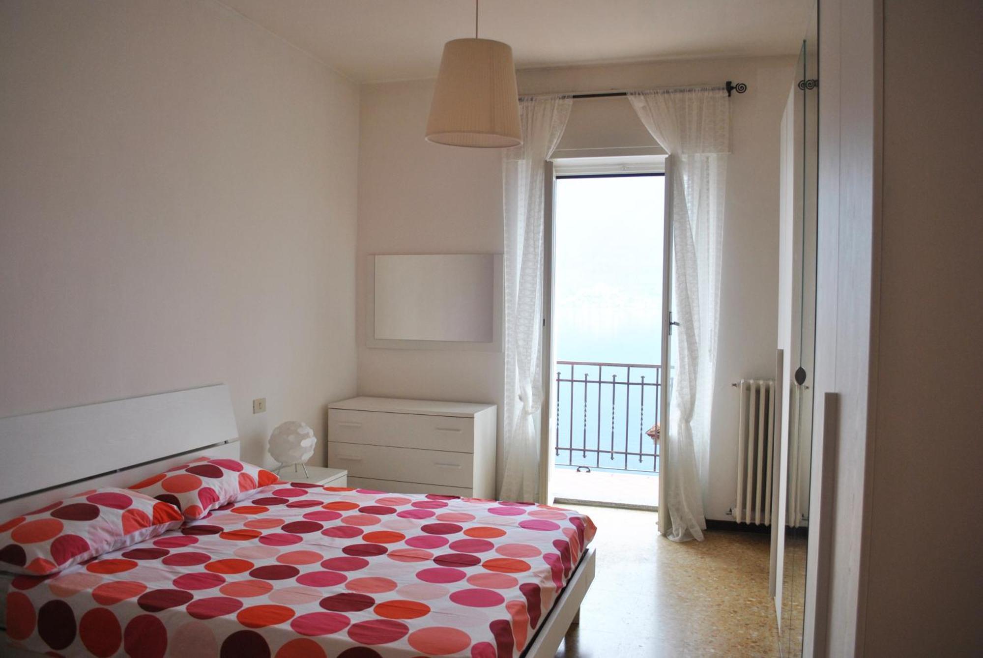 The Romantic Village House - Apartments With Lake View Colonno Экстерьер фото