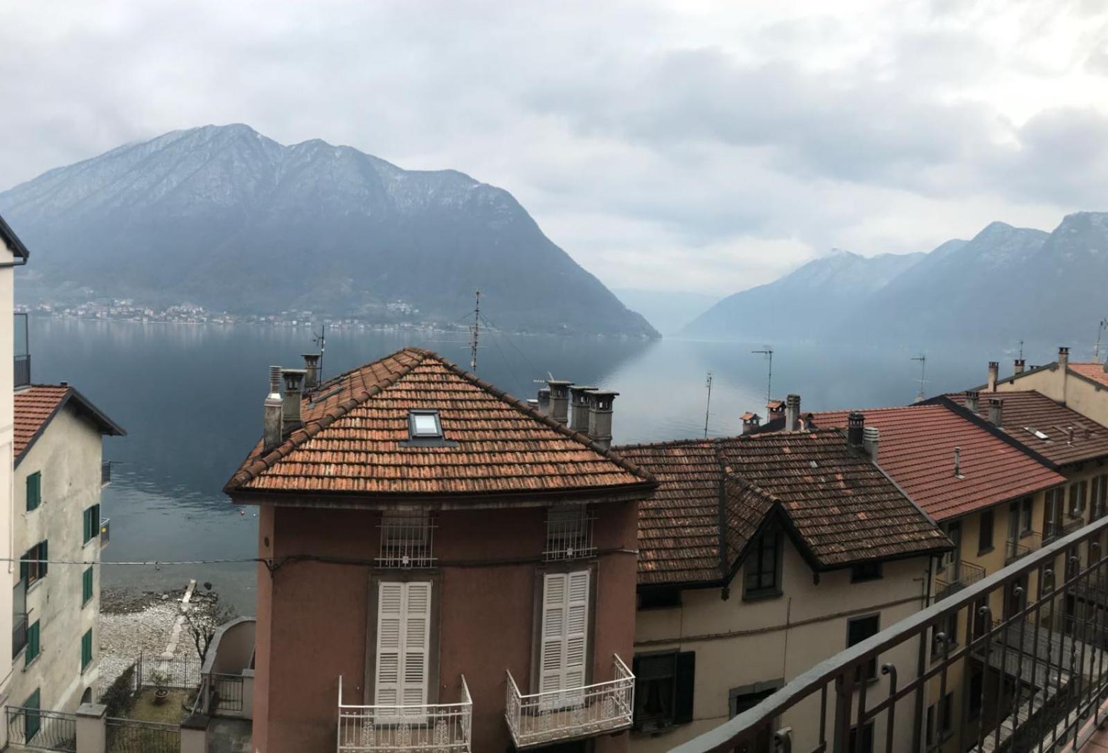 The Romantic Village House - Apartments With Lake View Colonno Экстерьер фото